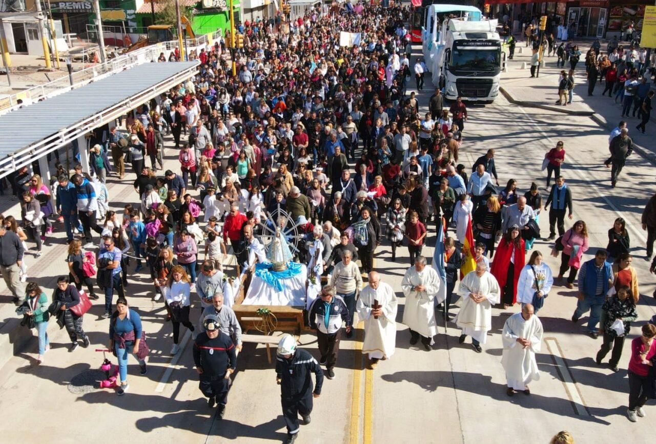 Peregrinacion-en-el-mes-aniversario-de-Lujan-de-Cuyo-1-1280x867